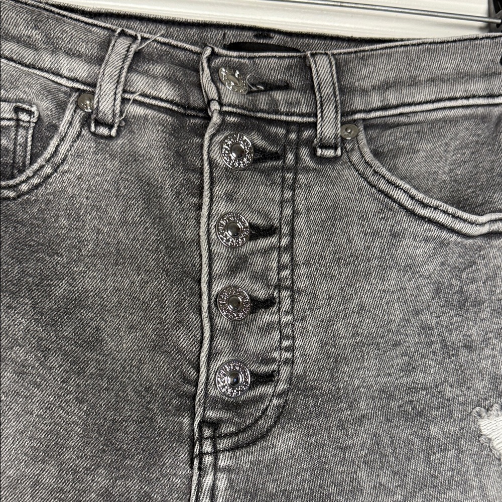 Express High Rise Black Acid Wash Button-Up Jeans - Picture 9 of 11